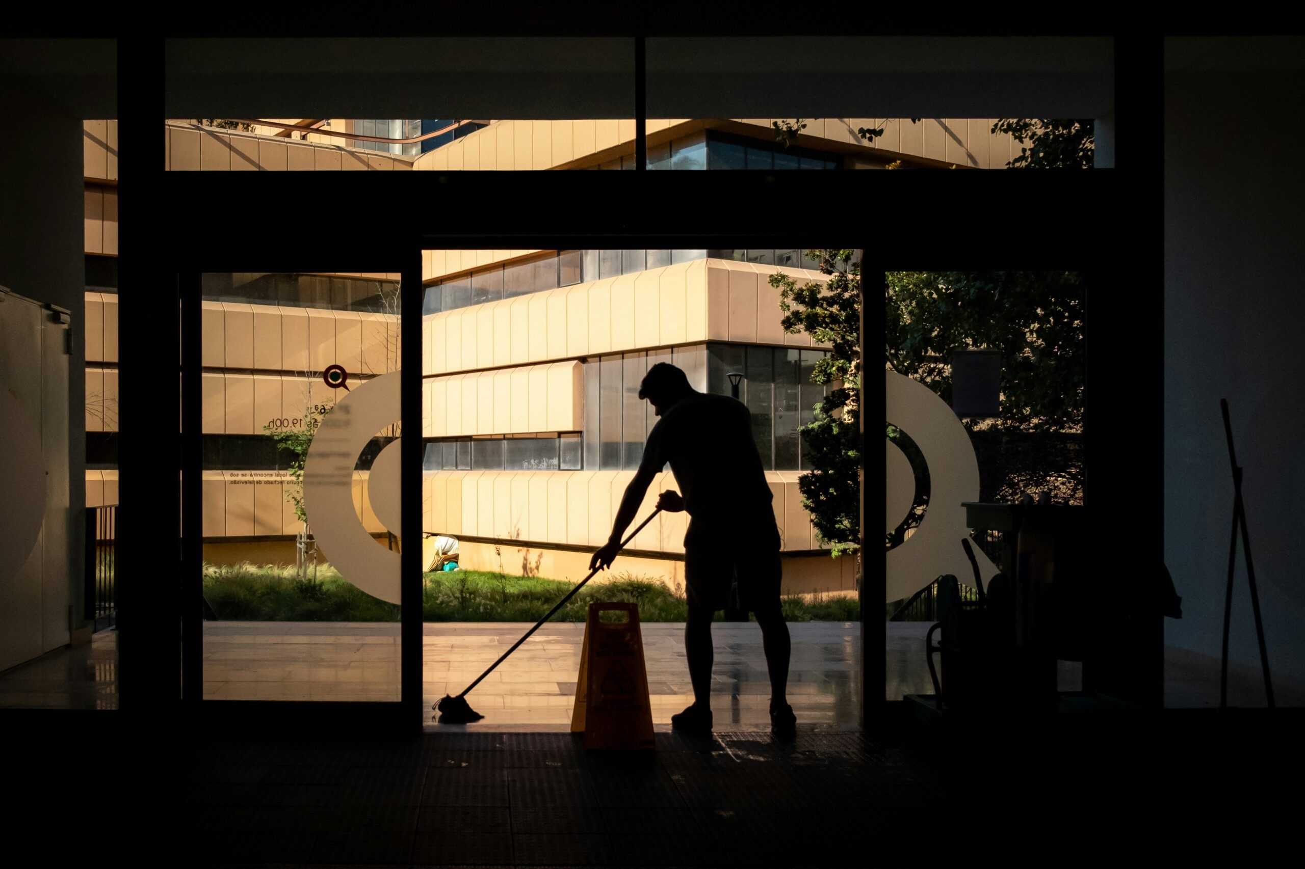 Commercial cleaning of office carpets